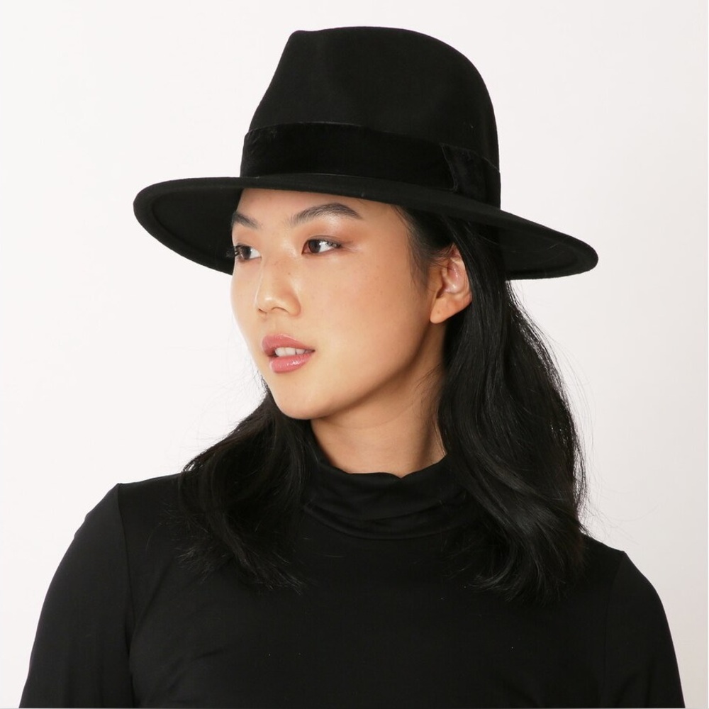 BADGLEY MISCHKA NWT 100% Wool Felt Fedora Hat With Velvet Band, Black